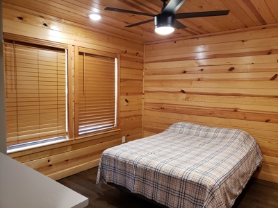 Income Producing Recreational Cabin – National Forest Area - image 26
