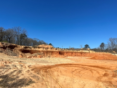 Income Producing Dirt Pit with Development Potential - image 2