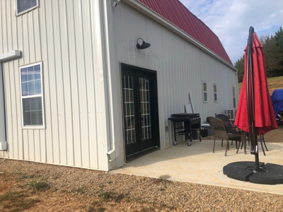 3 bed 2 bath Barndominium Style Home in East TN For Sale - image 18