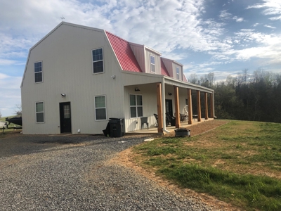 3 bed 2 bath Barndominium Style Home in East TN For Sale - image 12