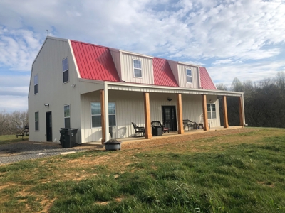 3 bed 2 bath Barndominium Style Home in East TN For Sale - image 13