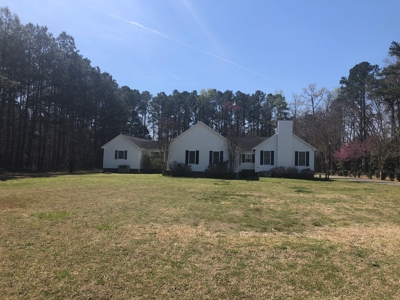 Custom Home and Country Living in Windsor, VA - image 4