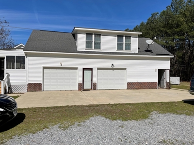 Custom Home and Country Living in Windsor, VA - image 5