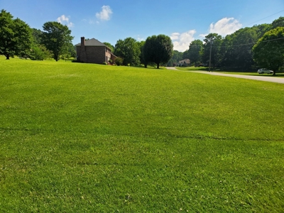 Perfect Level Lot for Sale in Abingdon VA - image 5