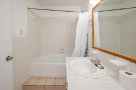 High visibility commercial / investment property for sale! - image 41