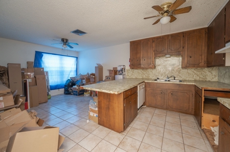 High visibility commercial / investment property for sale! - image 38