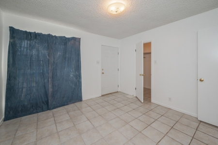 High visibility commercial / investment property for sale! - image 40