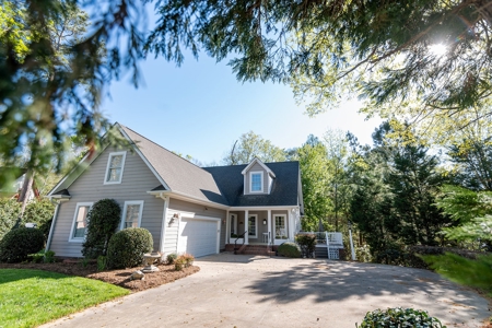 Albemarle Plantation Home At 102 Wando Circle Hertford - image 1