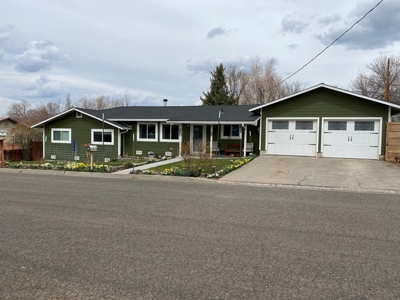 3bed/2bath 1944 sq.ft home with large yard. - image 8