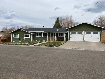 3bed/2bath 1944 sq.ft home with large yard. - image 1