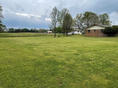 Countryside Home With Big Yard In Southeastern Oklahoma - image 27