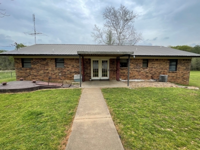 Countryside Home With Big Yard In Southeastern Oklahoma - image 30