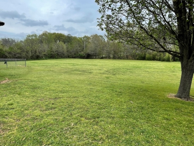 Countryside Home With Big Yard In Southeastern Oklahoma - image 23