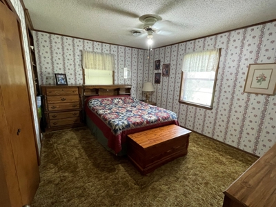 Countryside Home With Big Yard In Southeastern Oklahoma - image 19