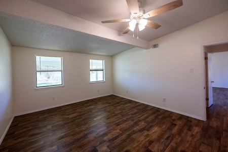 Country Home with Acreage Near Lindale Texas in Smith County - image 31