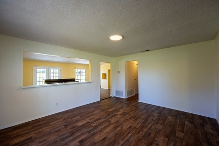 Country Home with Acreage Near Lindale Texas in Smith County - image 22