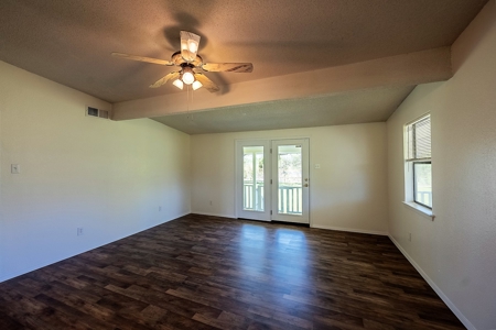 Country Home with Acreage Near Lindale Texas in Smith County - image 23