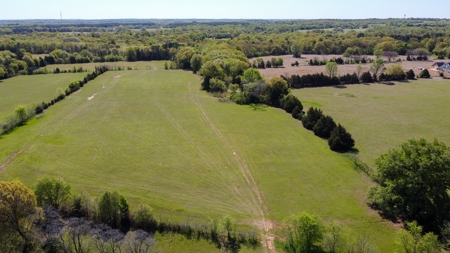 Country Home with Acreage Near Lindale Texas in Smith County - image 15