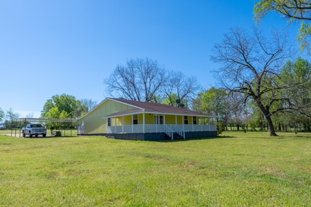 Country Home with Acreage Near Lindale Texas in Smith County - image 4
