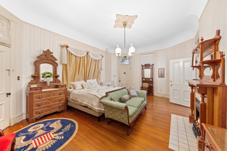 Stunning 3 Story Historic Mansion in Hermann, MO - image 33