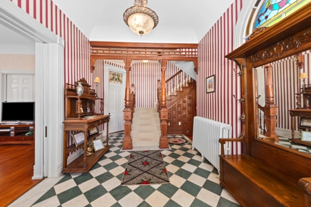 Stunning 3 Story Historic Mansion in Hermann, MO - image 38