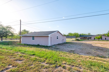 Large home and land near Mertzon, Texas - image 40