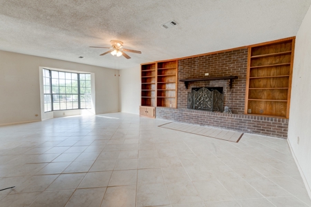 Large home and land near Mertzon, Texas - image 4