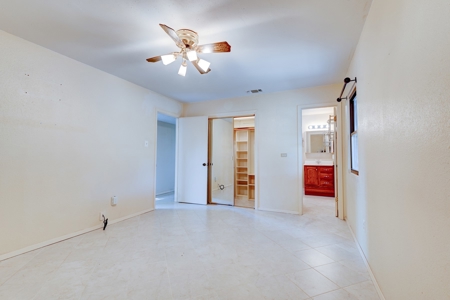 Large home and land near Mertzon, Texas - image 30