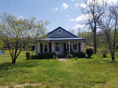 Sold! 2 Tn Homes 6 Acre Creek Pond Buildings Fruit Trees - image 1