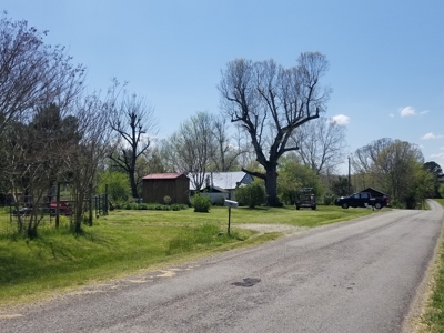 Sold! 2 Tn Homes 6 Acre Creek Pond Buildings Fruit Trees - image 4