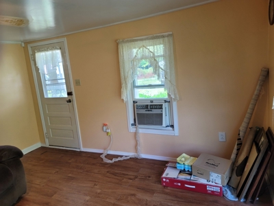 Sold! 2 Tn Homes 6 Acre Creek Pond Buildings Fruit Trees - image 31