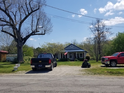Sold! 2 Tn Homes 6 Acre Creek Pond Buildings Fruit Trees - image 3