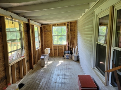 Sold! 2 Tn Homes 6 Acre Creek Pond Buildings Fruit Trees - image 26
