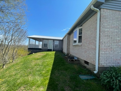 Brick Ranch home on crawl space for sale - image 26
