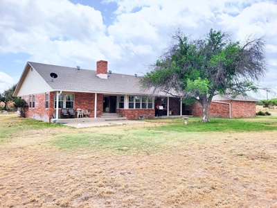 Large Country Home and Land in Central West Texas - image 43