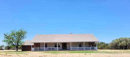 Large Country Home and Land in Central West Texas - image 45
