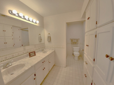Large Country Home and Land in Central West Texas - image 41