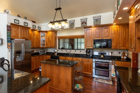 3/3 Brick Home on 98 Acres in Live Oak, FL For Sale - image 33