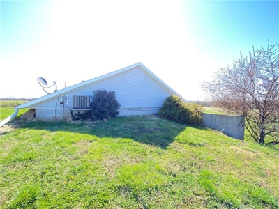 Country Home on Acreage For Sale. Hunting, Fishing, Pasture - image 6