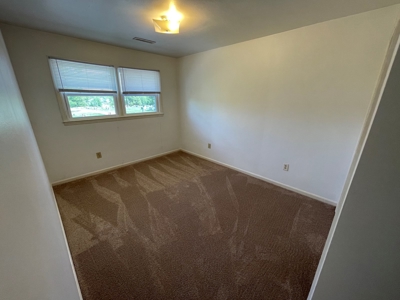 Apartment Building for Sale in Radford VA! - image 17