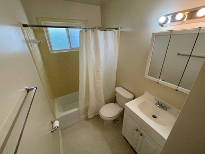 Apartment Building for Sale in Radford VA! - image 14