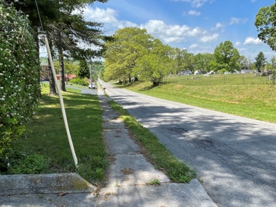 Apartment Building for Sale in Radford VA! - image 7