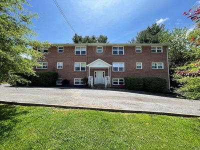 Apartment Building for Sale in Radford VA! - image 2