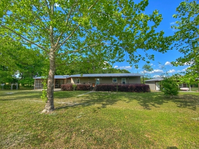Rare Property Find - Bell Florida! - image 19
