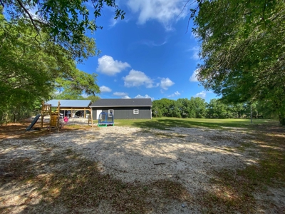 Rare Property Find - Bell Florida! - image 17