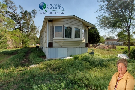Fixer Upper Mobile Home For Sale in Alva, OK - image 1