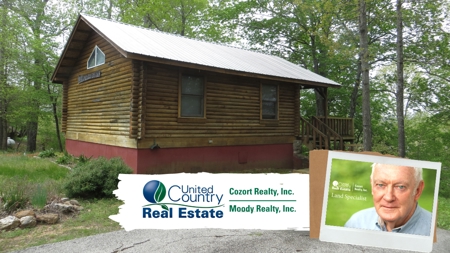 Log Cabin Overlooking River For Sale in Mammoth Spring, AR - image 1