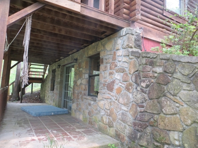 Log Cabin Overlooking River For Sale in Mammoth Spring, AR - image 11