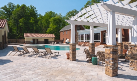 Beautiful Luxury Home with Pool for Sale in Wilkesboro NC! - image 9