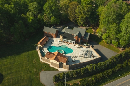 Beautiful Luxury Home with Pool for Sale in Wilkesboro NC! - image 1